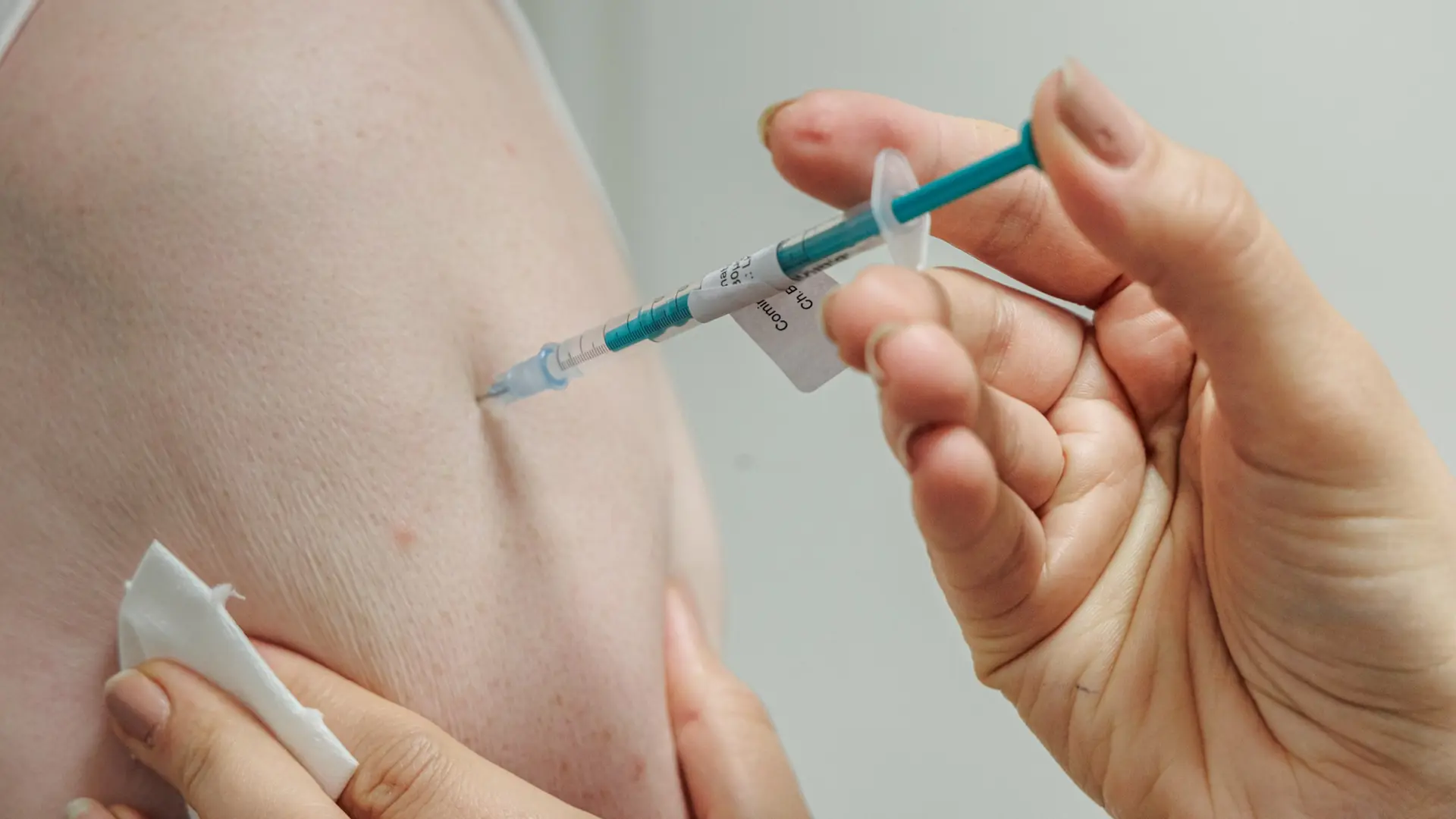 Warum Krankenkassen die Impfung mit aktuellem Corona-Impfstoff nicht bezahlen