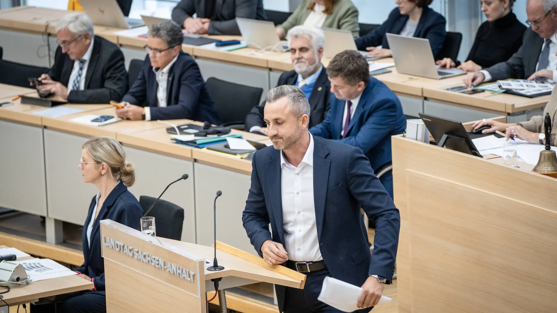 AfD und BSW setzen sich durch: Landtag von Sachsen-Anhalt fordert Kurswechsel im Ukraine-Krieg AfD und BSW setzen sich durch: Landtag von Sachsen-Anhalt fordert Kurswechsel im Ukraine-Krieg